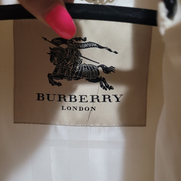 Rare Burberry Jacket - Picture 4 of 9